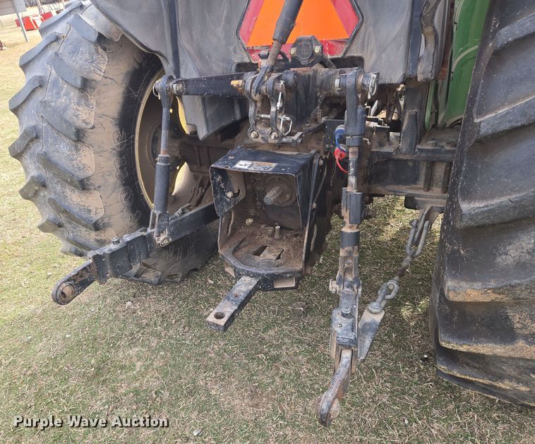 image for item EN8700 2005 John Deere 5205 tractor