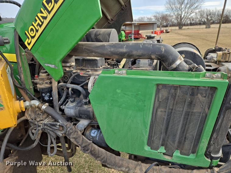 image for item EN8700 2005 John Deere 5205 tractor