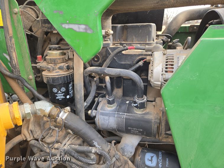 image for item EN8700 2005 John Deere 5205 tractor