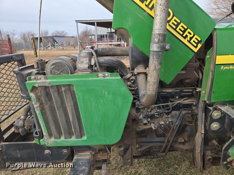 image for item EN8700 2005 John Deere 5205 tractor