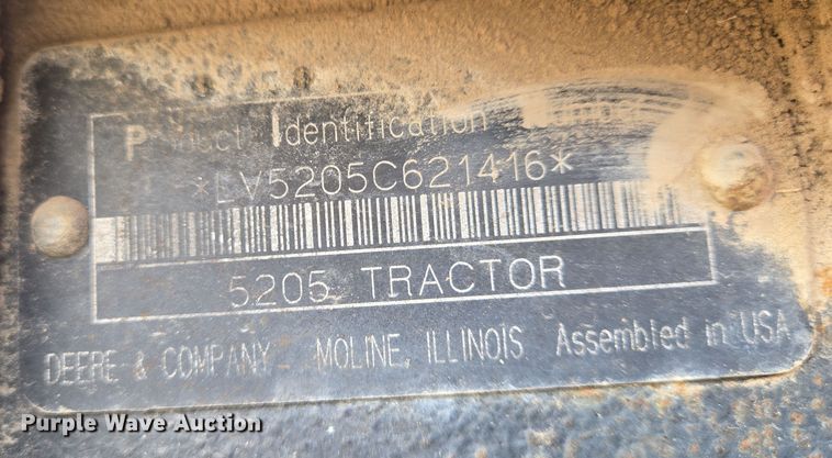 image for item EN8700 2005 John Deere 5205 tractor