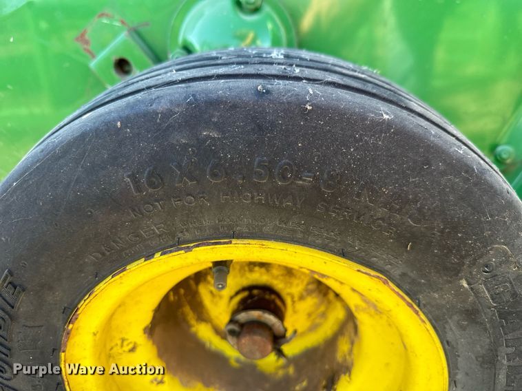 image for item EQ1120 2007 John Deere 348W small square baler