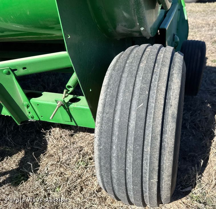 image for item EQ1120 2007 John Deere 348W small square baler