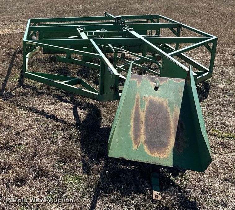 image for item EQ1121 Pacemaker bale accumulator