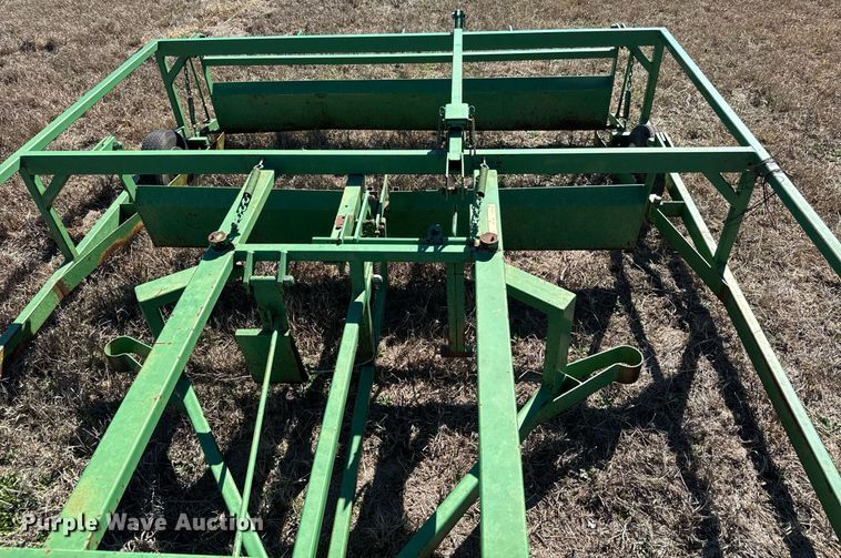 image for item EQ1121 Pacemaker bale accumulator