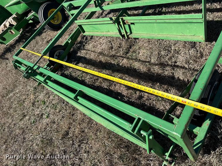 image for item EQ1121 Pacemaker bale accumulator