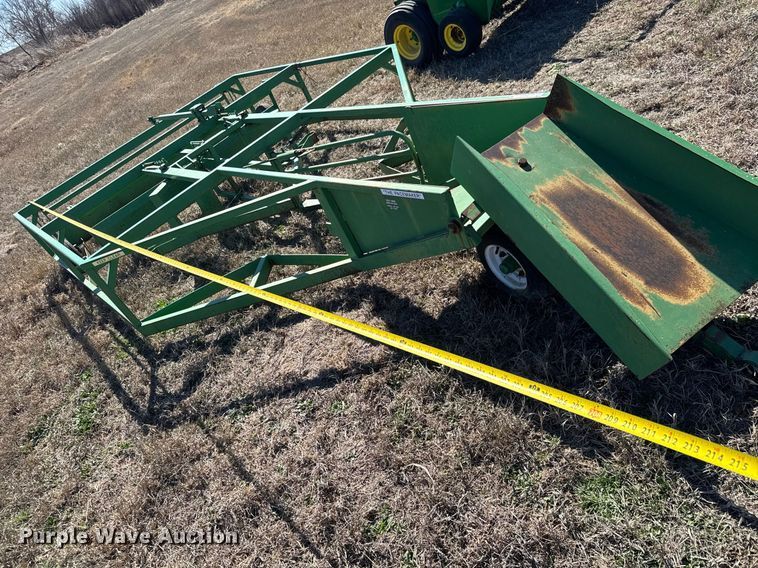 image for item EQ1121 Pacemaker bale accumulator