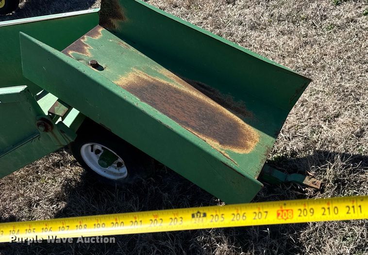 image for item EQ1121 Pacemaker bale accumulator