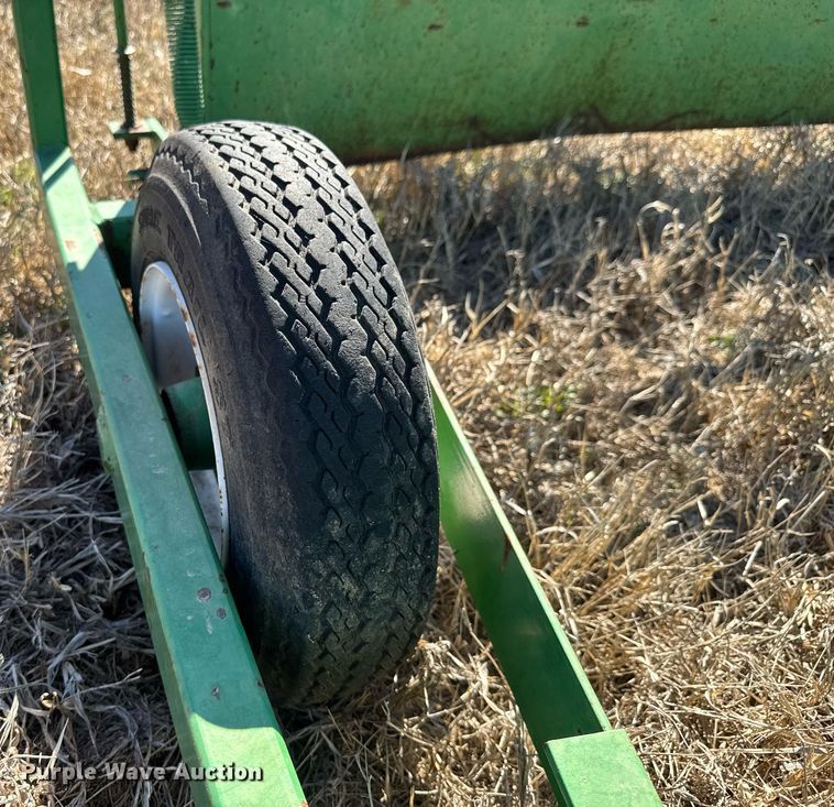 image for item EQ1121 Pacemaker bale accumulator