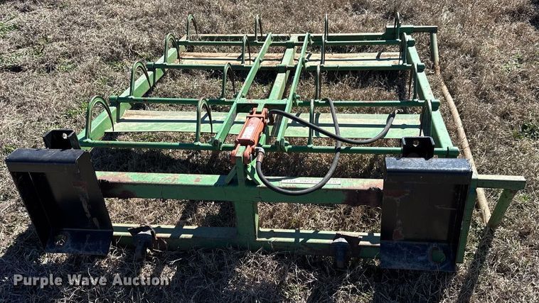 image for item EQ1121 Pacemaker bale accumulator