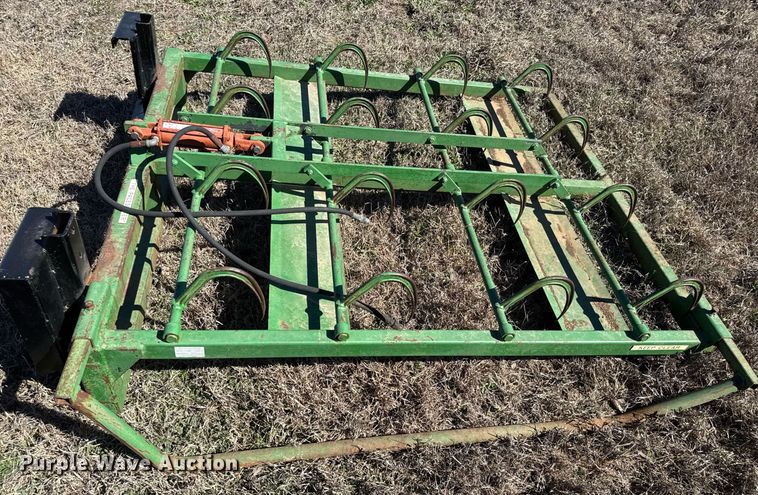 image for item EQ1121 Pacemaker bale accumulator