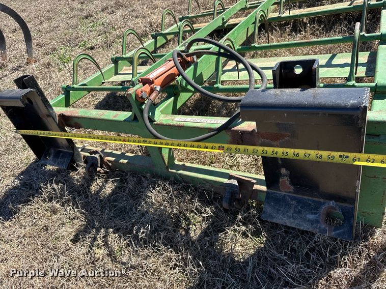 image for item EQ1121 Pacemaker bale accumulator