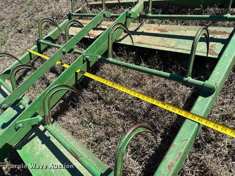 image for item EQ1121 Pacemaker bale accumulator