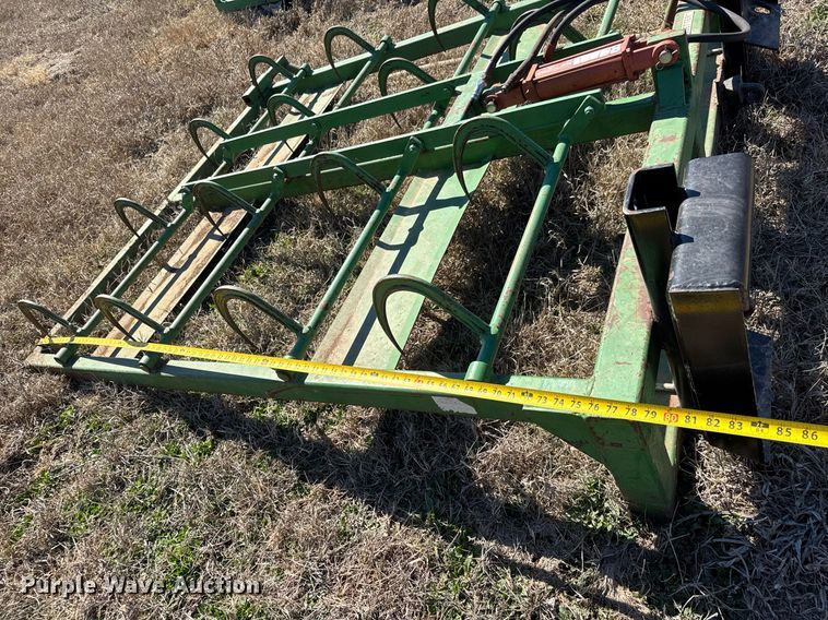 image for item EQ1121 Pacemaker bale accumulator