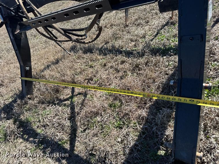 image for item EQ1122 Legend bale grabber