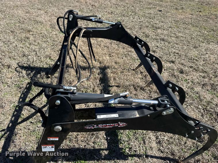 image for item EQ1122 Legend bale grabber