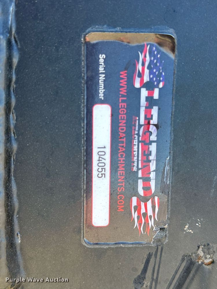 image for item EQ1122 Legend bale grabber