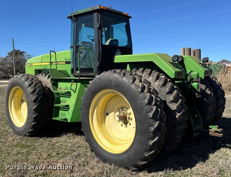 image for item EQ1123 1989 John Deere 8760 4WD tractor