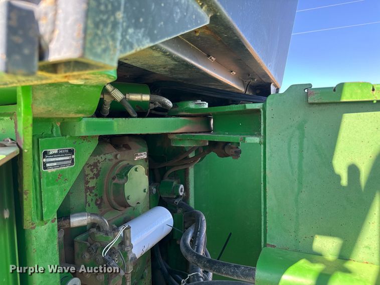 image for item EQ1123 1989 John Deere 8760 4WD tractor