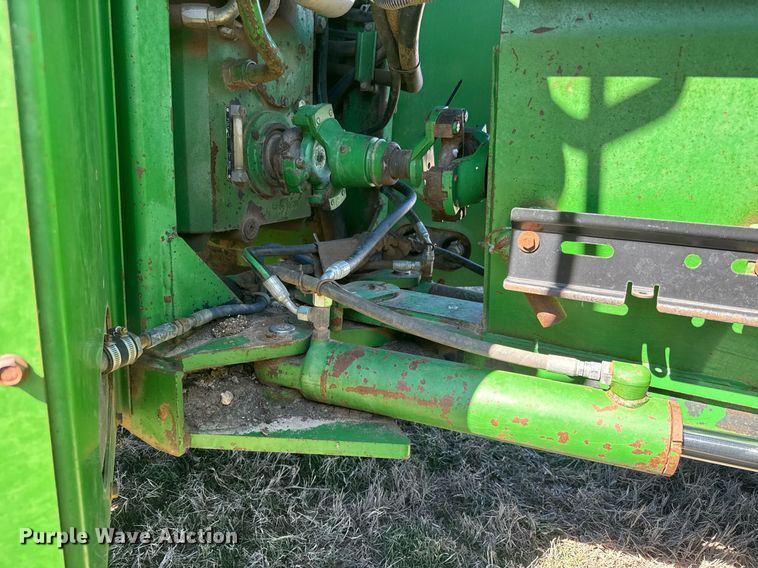 image for item EQ1123 1989 John Deere 8760 4WD tractor
