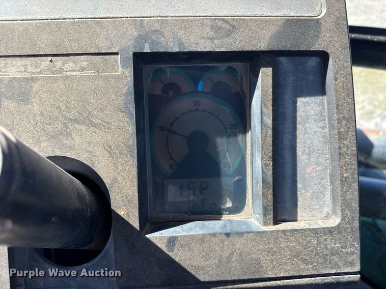 image for item EQ1123 1989 John Deere 8760 4WD tractor