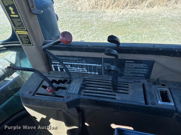 image for item EQ1123 1989 John Deere 8760 4WD tractor