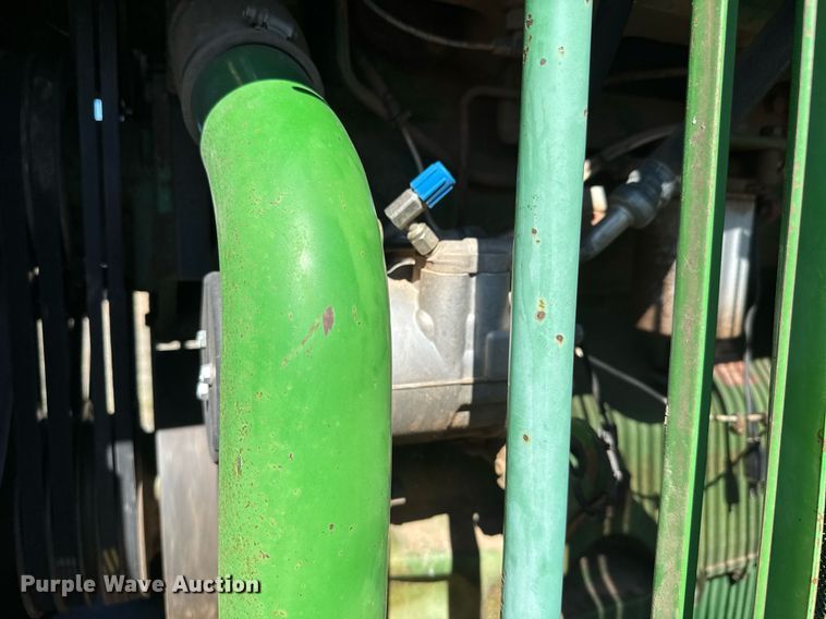 image for item EQ1123 1989 John Deere 8760 4WD tractor