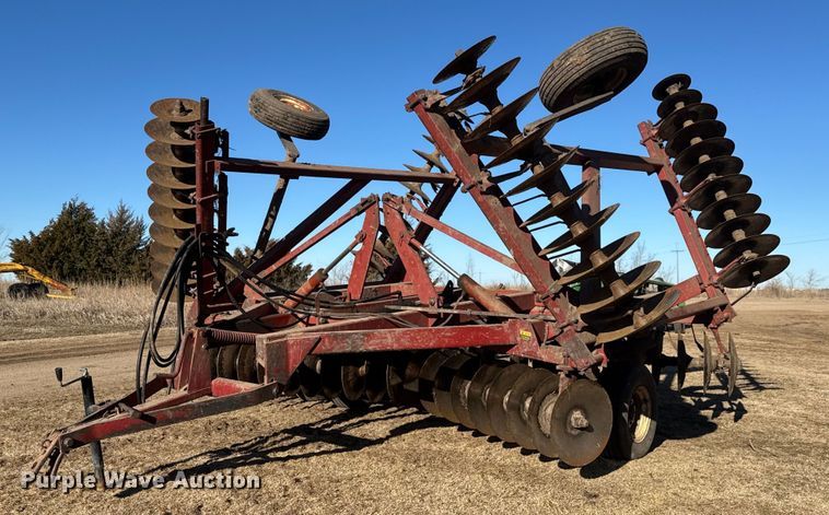 image for item EQ1124 International 490 double off-set disk