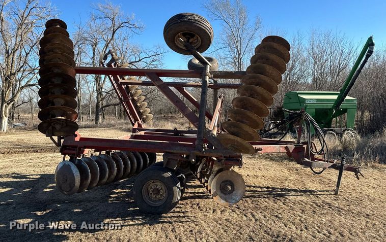 image for item EQ1124 International 490 double off-set disk