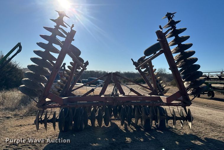 image for item EQ1124 International 490 double off-set disk