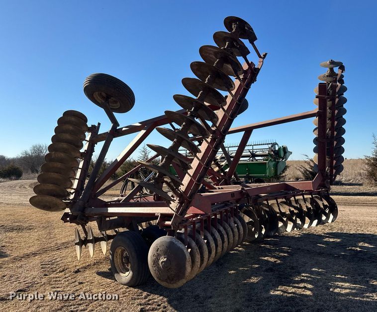 image for item EQ1124 International 490 double off-set disk