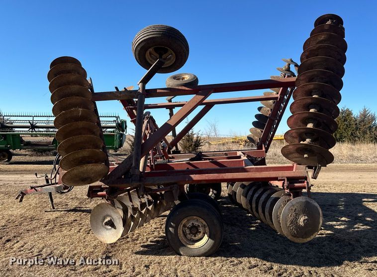 image for item EQ1124 International 490 double off-set disk