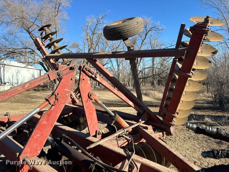 image for item EQ1124 International 490 double off-set disk