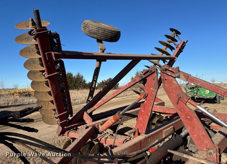 image for item EQ1124 International 490 double off-set disk