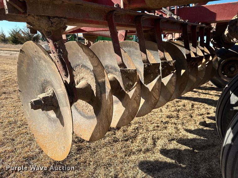 image for item EQ1124 International 490 double off-set disk