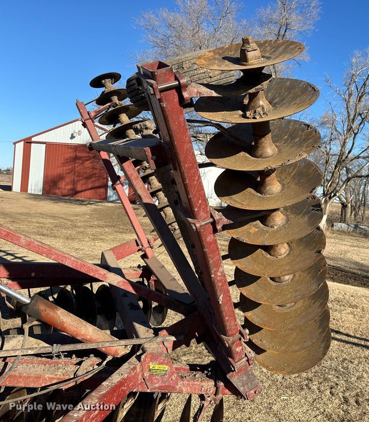 image for item EQ1124 International 490 double off-set disk