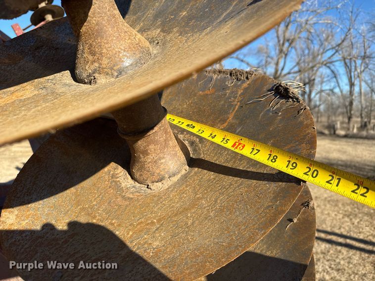 image for item EQ1124 International 490 double off-set disk