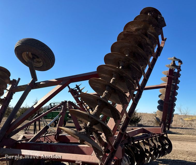 image for item EQ1124 International 490 double off-set disk