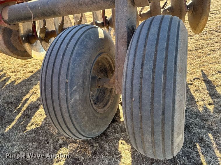 image for item EQ1124 International 490 double off-set disk