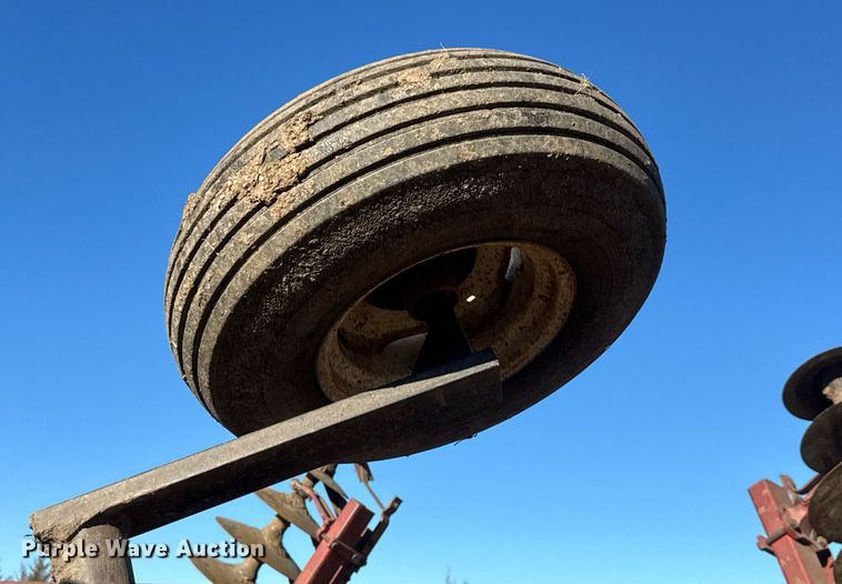 image for item EQ1124 International 490 double off-set disk