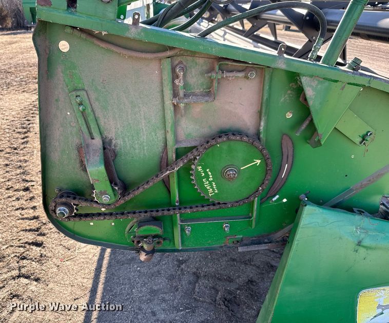 image for item EQ1125 1991 John Deere 925 rigid head