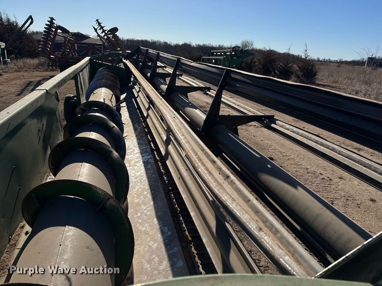 image for item EQ1125 1991 John Deere 925 rigid head