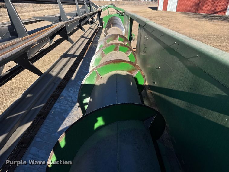 image for item EQ1125 1991 John Deere 925 rigid head