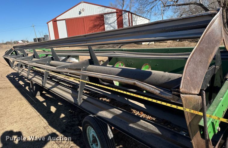 image for item EQ1125 1991 John Deere 925 rigid head