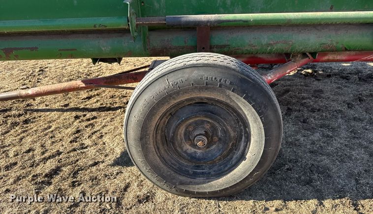 image for item EQ1125 1991 John Deere 925 rigid head