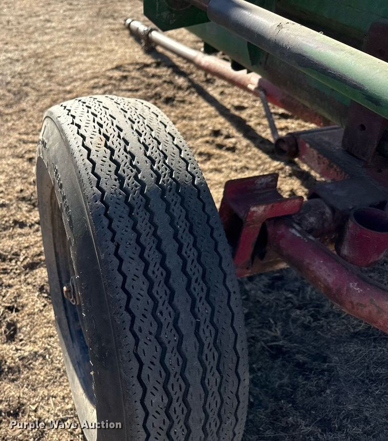 image for item EQ1125 1991 John Deere 925 rigid head