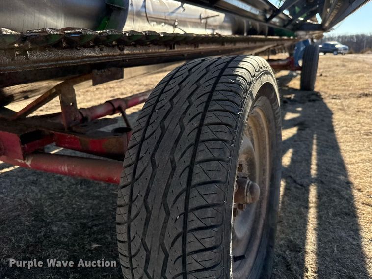 image for item EQ1125 1991 John Deere 925 rigid head