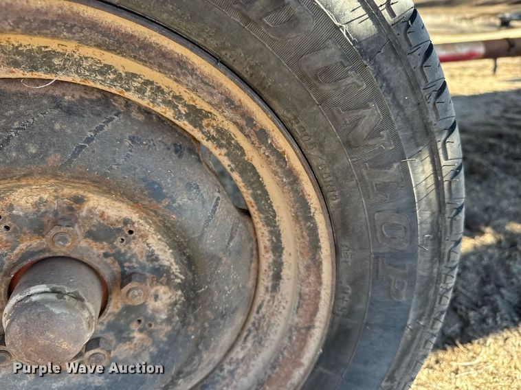 image for item EQ1125 1991 John Deere 925 rigid head