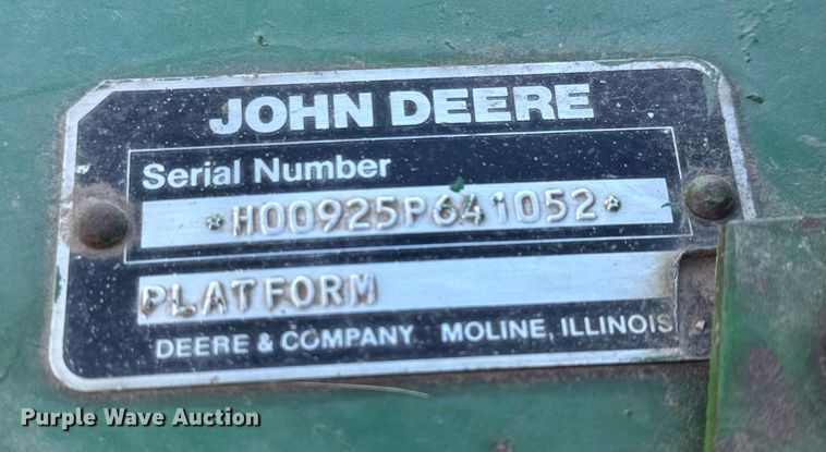 image for item EQ1125 1991 John Deere 925 rigid head