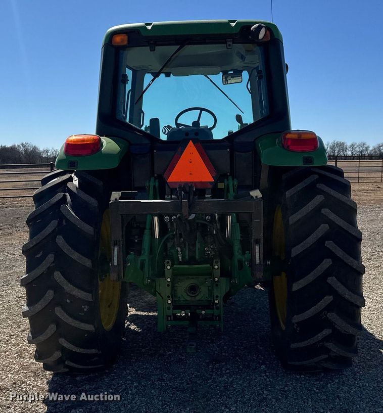 image for item EQ1127 2013 John Deere 6125M MFWD tractor